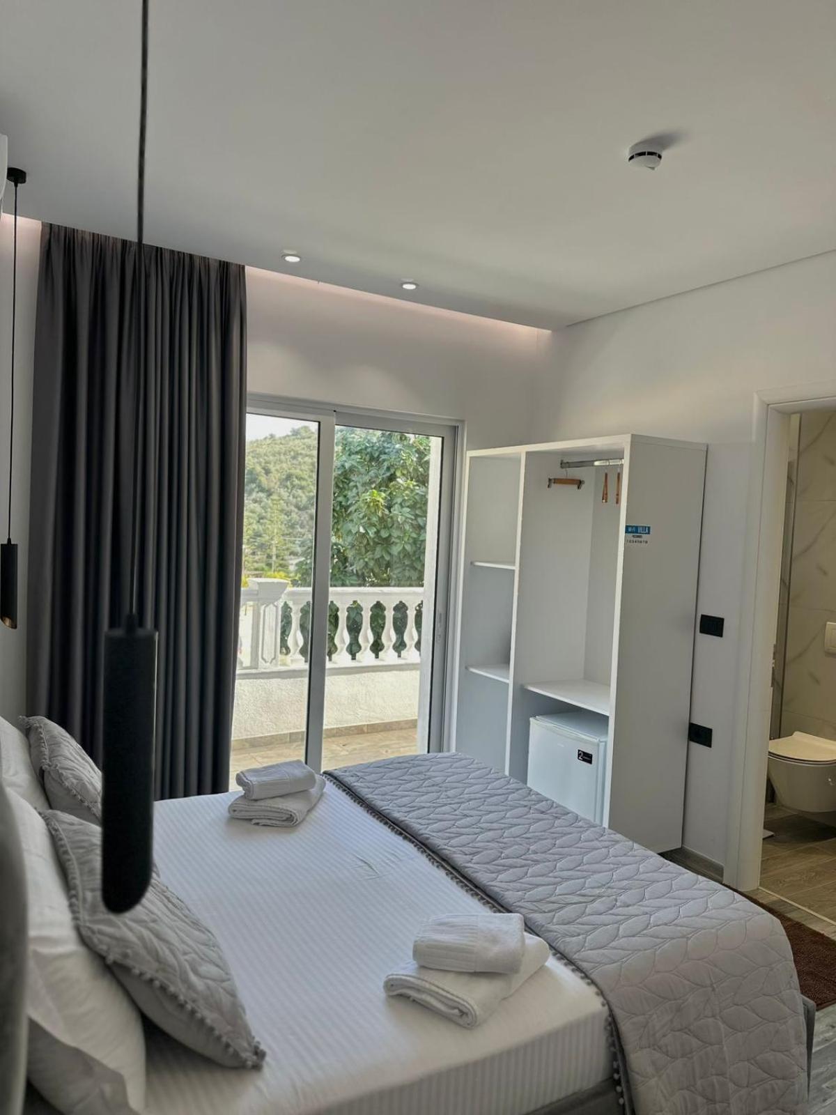 Luxury Villa Alisja Sarande With Private Beach Exterior photo